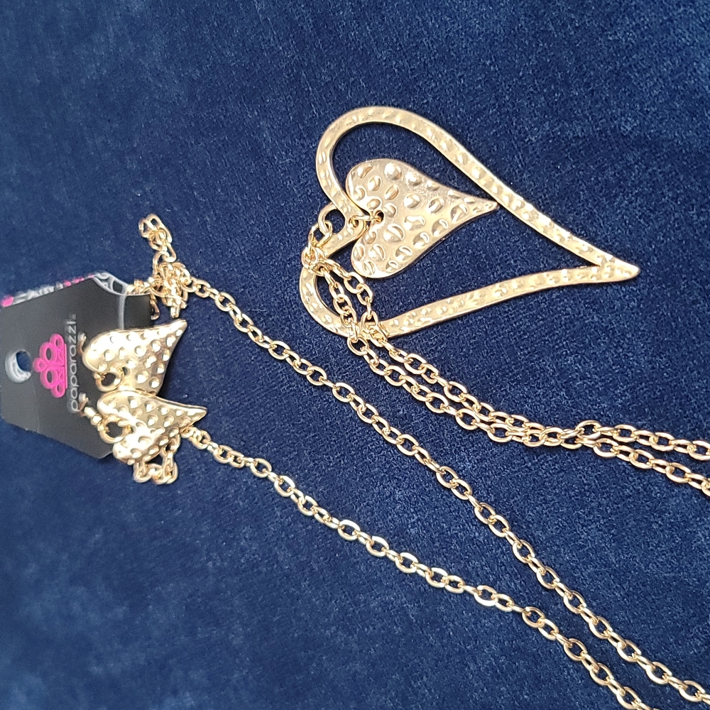 Gold heart necklace set